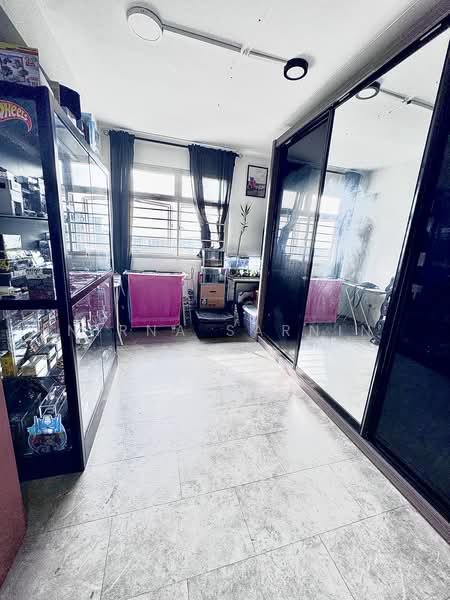 815A Choa Chu Kang Avenue 7, 815A Choa Chu Kang Avenue 7, 3 Bedrooms, 1,001 sqft, HDB Flat For Sale, by Nirna Sarnin, 500166760 - Common Bedroom 2 - PropertyGuru.com.sg