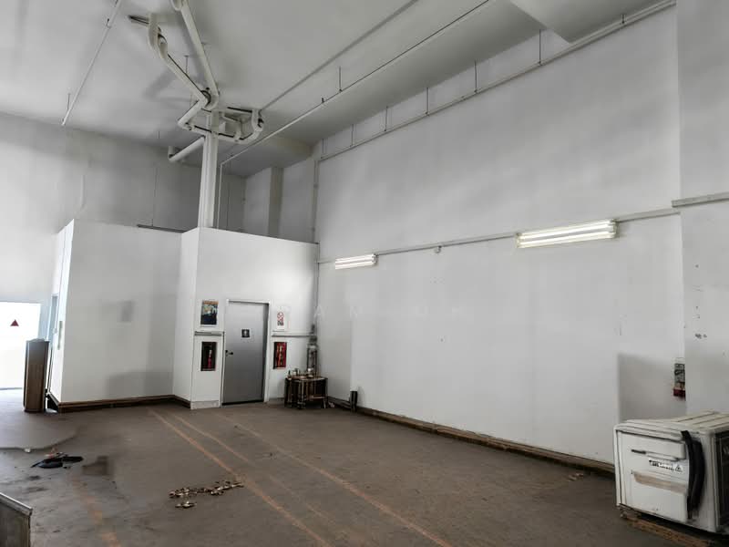 T99, 9 Tuas South Avenue 10, 2,637 sqft, Factory / Workshop (B2) For Rent, by Adam Oh, 500166765 - rest room - CommercialGuru.com.sg