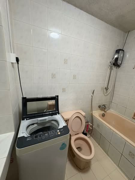 Balestier Regency, 4 Jalan Ampas, Room Rental, 180 sqft, Apartment For Rent, by Malcolm Wong, 500166766 - Bathroom - PropertyGuru.com.sg