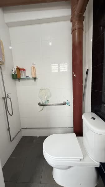 440 Pasir Ris Drive 4, 440 Pasir Ris Drive 4, Room Rental, 200 sqft, HDB Flat For Rent, by Juliana Poh, 500166773 - Bathroom - PropertyGuru.com.sg