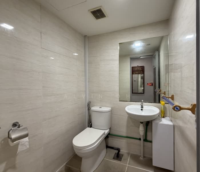Northstar @ Amk, 7030 Ang Mo Kio Avenue 5, 900 sqft, Light Industrial (B1) For Rent, by Alvin Oh, 500166777 - Bathroom - CommercialGuru.com.sg