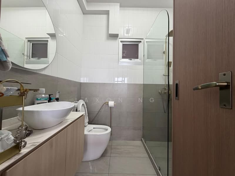 228A Ang Mo Kio Street 23, 228A Ang Mo Kio Street 23, 3 Bedrooms, 1,033 sqft, HDB Flat For Sale, by Jaxon Ng, 500166783 - Bathroom - PropertyGuru.com.sg