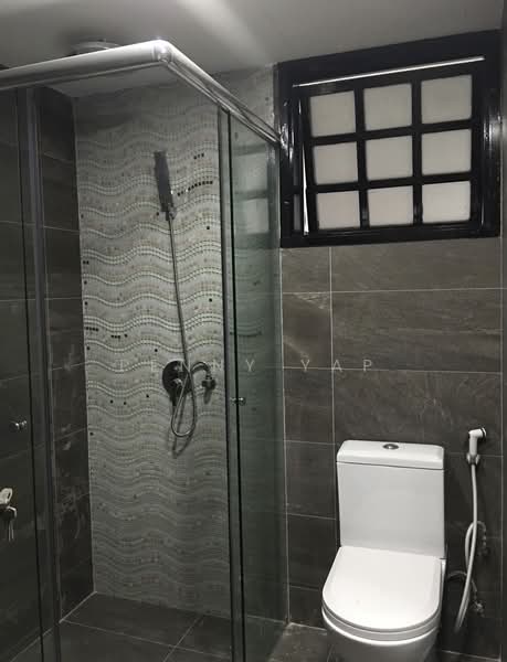 The Dairy Farm, 1 Dairy Farm Road, 4 Bedrooms, 2,198 sqft, Condominium For Rent, by Penny Yap, 500166786 - Bathroom - PropertyGuru.com.sg