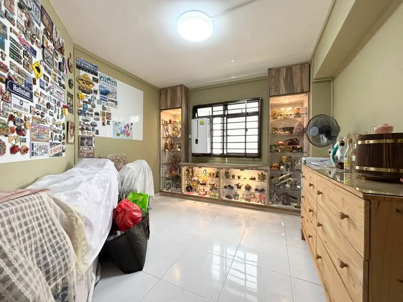 128 Rivervale Street, 128 Rivervale Street, 3 Bedrooms, 1,076 sqft, HDB Flat For Sale, by Pamela Chin, 500166792 - Living Room - PropertyGuru.com.sg