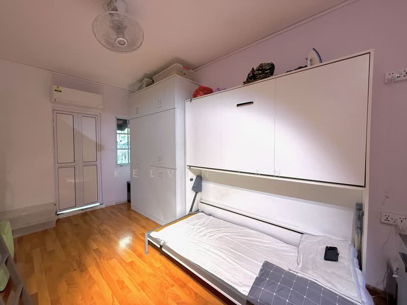 118 jalan chempaka Kuning, , 4 Bedrooms, 1,413 sqft, Terraced House For Sale, by Kelvin Tan, 500166817 - Bedroom - PropertyGuru.com.sg