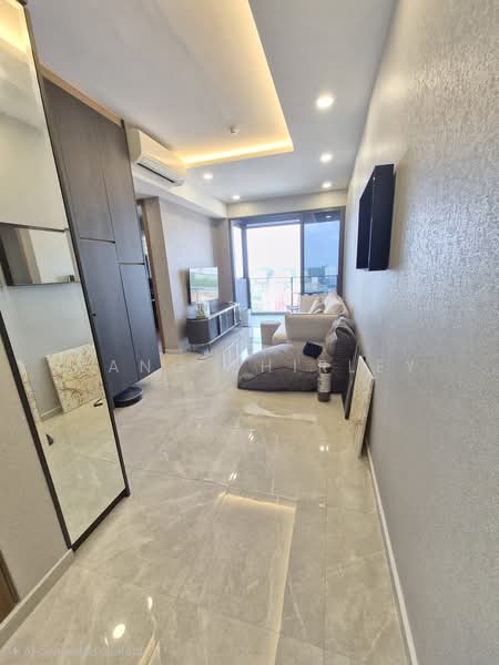 Stirling Residences, 23 Stirling Road, 2 Bedrooms, 635 sqft, Condominium For Rent, by Wang Shirley, 500166819 - Living Room - PropertyGuru.com.sg