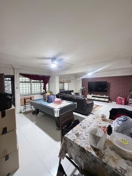 421 Woodlands Street 41, 421 Woodlands Street 41, 3 Bedrooms, 1,140 sqft, HDB Flat For Sale, by Eric Lee, 500166822 - Living Room - PropertyGuru.com.sg