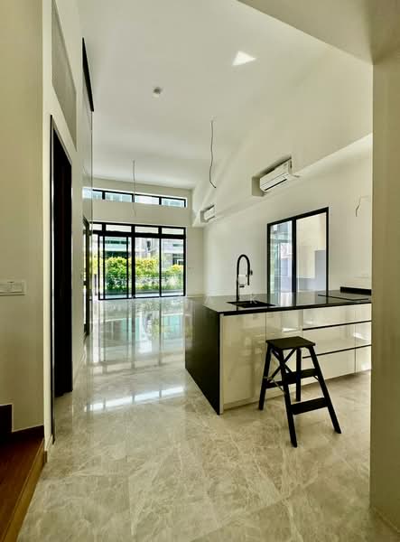 Belgravia Ace, Belgravia Drive, 5 Bedrooms, 4,058 sqft, Cluster House For Sale, by Gina K, 500166832 - Kitchen - PropertyGuru.com.sg