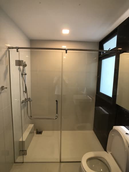 Esparina Residences, 115 Compassvale Bow, 3 Bedrooms, 1,066 sqft, Executive Condominium For Rent, by William Oo, 500166834 - Bathroom - PropertyGuru.com.sg