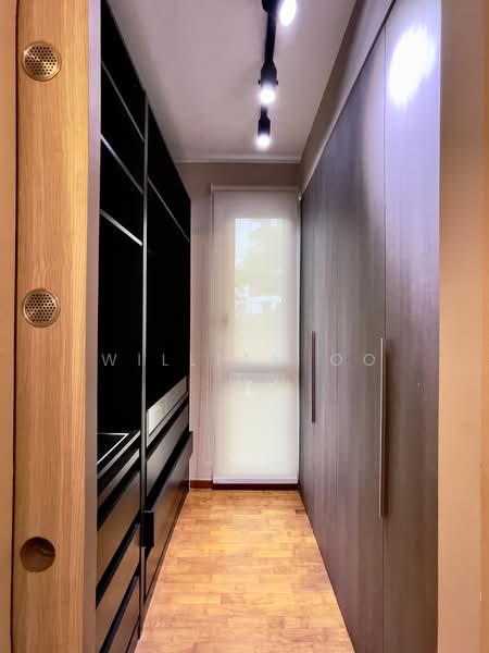 Esparina Residences, 115 Compassvale Bow, 3 Bedrooms, 1,066 sqft, Executive Condominium For Rent, by William Oo, 500166834 - Walk-in Wardrobe - PropertyGuru.com.sg