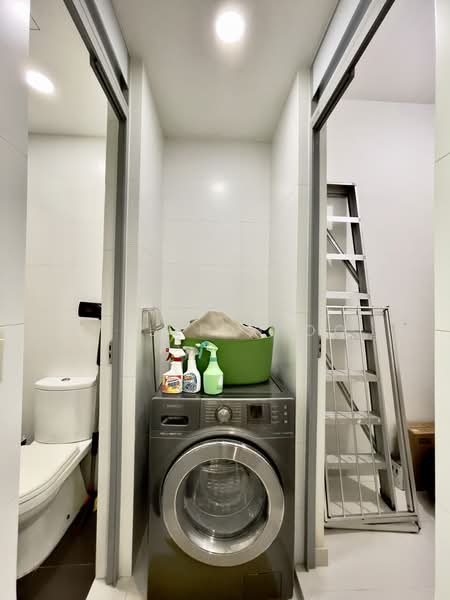 Esparina Residences, 115 Compassvale Bow, 3 Bedrooms, 1,066 sqft, Executive Condominium For Rent, by William Oo, 500166834 - Yard + WC + Utility - PropertyGuru.com.sg