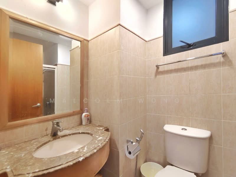 Tanglin View, 152 Prince Charles Crescent, Room Rental, 130 sqft, Condominium For Rent, by Malcolm Wong, 500166846 - Bathroom - PropertyGuru.com.sg