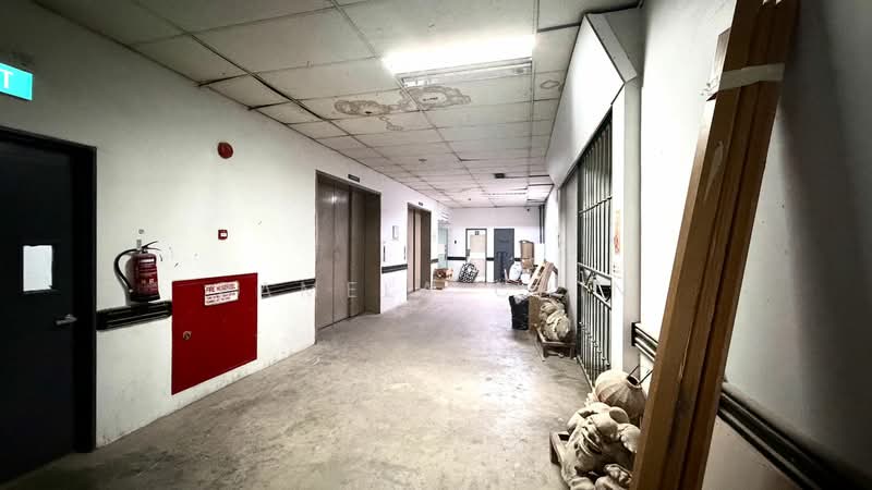 Hiangkie Industrial Building IV, 27 Woodlands Industrial Park E1, 2,800 sqft, Factory / Workshop (B2) For Sale, by Pamela Chin, 500166850 - Corridor - CommercialGuru.com.sg