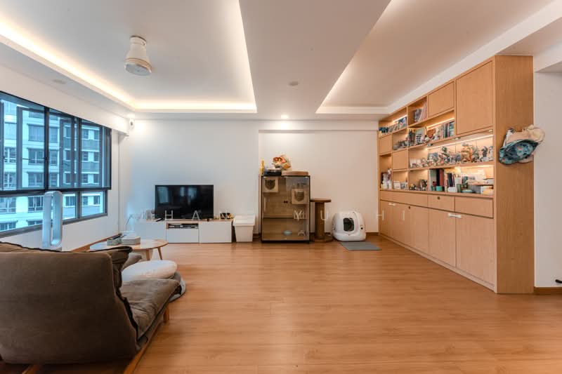 658B Punggol East, 658B Punggol East, 3 Bedrooms, 1,216 sqft, HDB Flat For Sale, by Zhang Yuchi, 500166860 - Living Room - PropertyGuru.com.sg