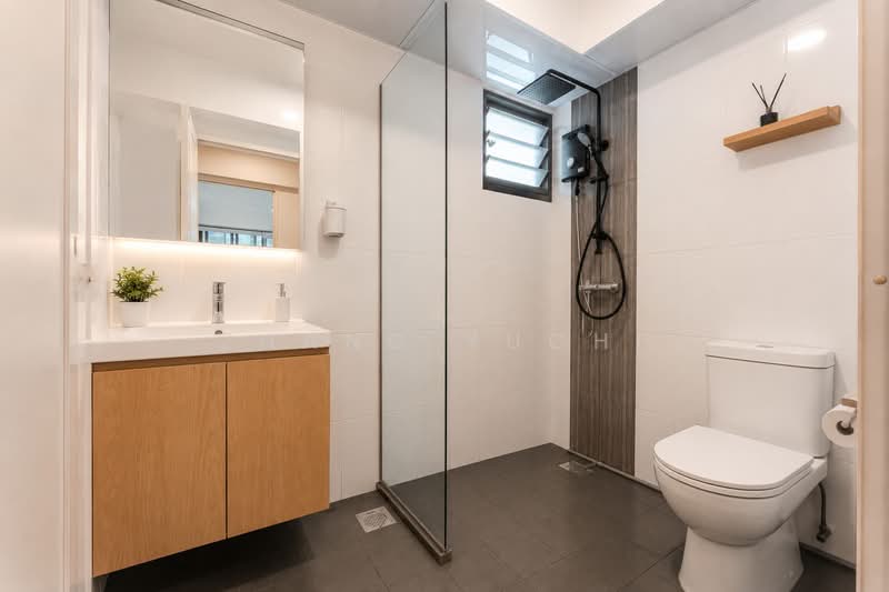 658B Punggol East, 658B Punggol East, 3 Bedrooms, 1,216 sqft, HDB Flat For Sale, by Zhang Yuchi, 500166860 - Bathroom 2 - PropertyGuru.com.sg