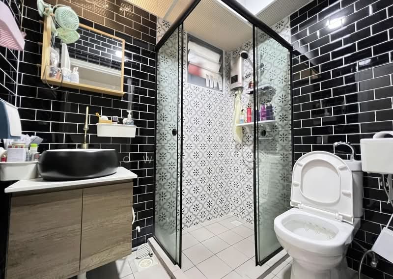 362B Sembawang Crescent, 362B Sembawang Crescent, 3 Bedrooms, 1,001 sqft, HDB Flat For Sale, by Owen Tan, 500166866 - Bathroom - PropertyGuru.com.sg