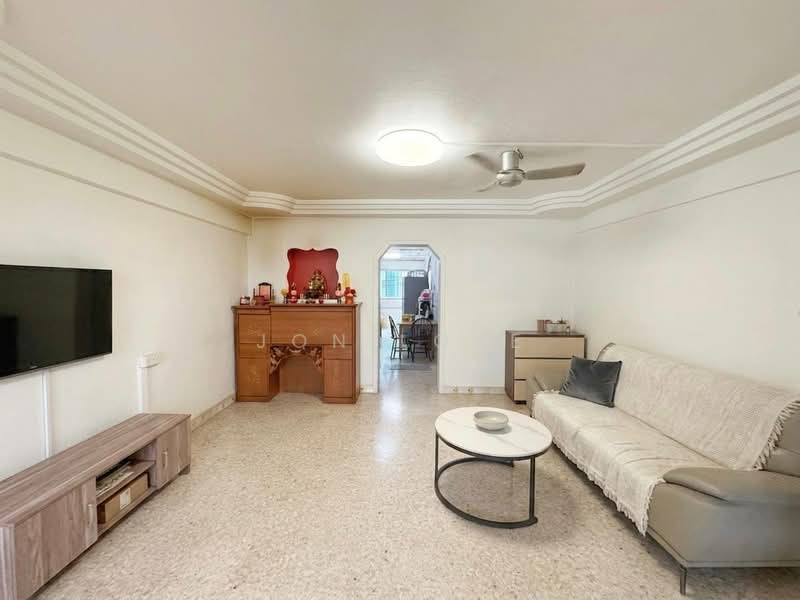 625 Ang Mo Kio Avenue 9, 625 Ang Mo Kio Avenue 9, 3 Bedrooms, 990 sqft, HDB Flat For Sale, by Jon Loke, 500166870 - Living Room - PropertyGuru.com.sg