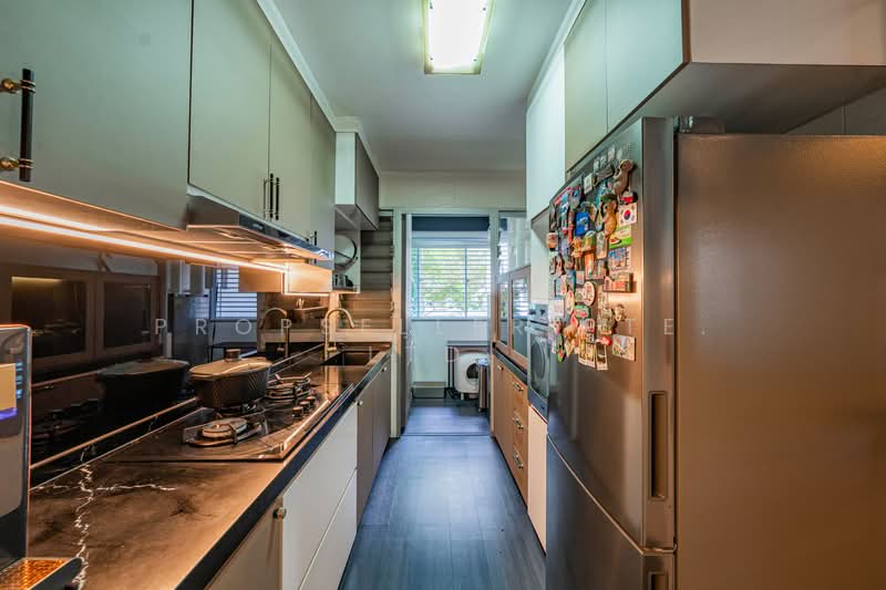 208A Punggol Place, 208A Punggol Place, 3 Bedrooms, 990 sqft, HDB Flat For Sale, by Reine Chan, 500166886 - Kitchen - PropertyGuru.com.sg