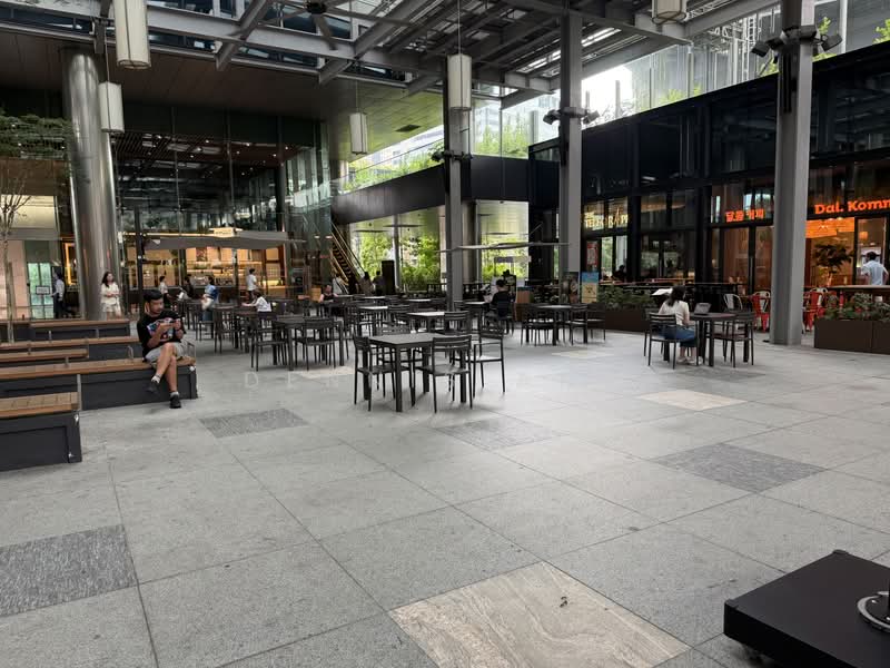 F&B Space With Alfresco Space For Rent @ Bugis Area, , 1,528 sqft, Food & Beverage For Rent, by Dennis Ang, 500166892 - Exterior - CommercialGuru.com.sg