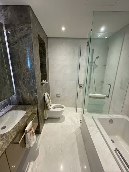 South Beach Residences, 28 South Beach Road, 2 Bedrooms, 1,593 sqft, Condominium For Sale, by Jaslyn Tan, 500166895 - Bathroom - PropertyGuru.com.sg