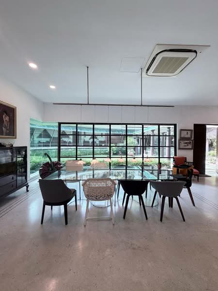 Cheap GCB Selling below Bank Value at Brizay Park, Brizay Park, Old Holland Road, Wilby Road, 8 Bedrooms, 9,000 sqft, Good Class Bungalow For Sale, by Sonia Lin, 500166898 - Dining Room - PropertyGuru.com.sg