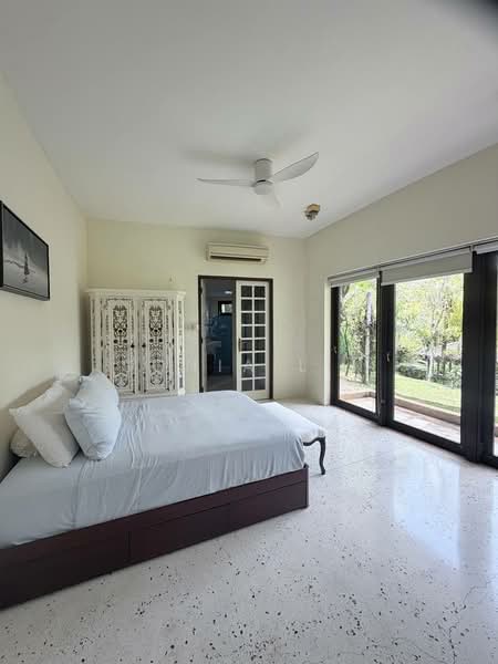 Cheap GCB Selling below Bank Value at Brizay Park, Brizay Park, Old Holland Road, Wilby Road, 8 Bedrooms, 9,000 sqft, Good Class Bungalow For Sale, by Sonia Lin, 500166898 - Bedroom - PropertyGuru.com.sg