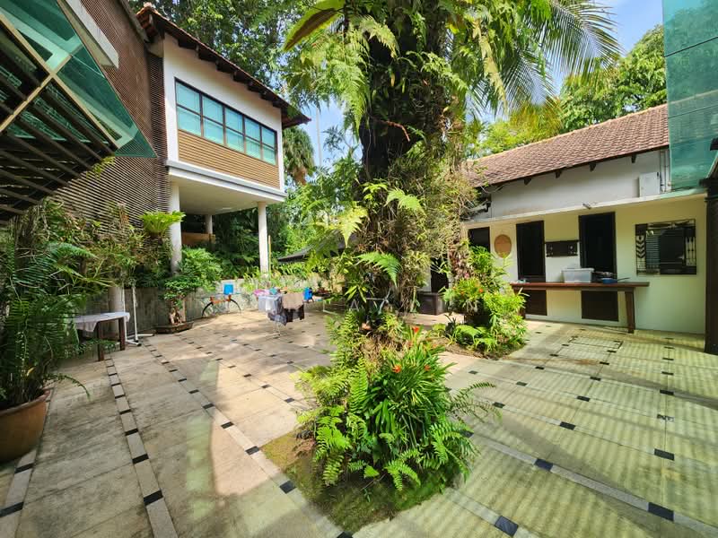 Cheap GCB Selling below Bank Value at Brizay Park, Brizay Park, Old Holland Road, Wilby Road, 8 Bedrooms, 9,000 sqft, Good Class Bungalow For Sale, by Sonia Lin, 500166898 - Exterior - PropertyGuru.com.sg