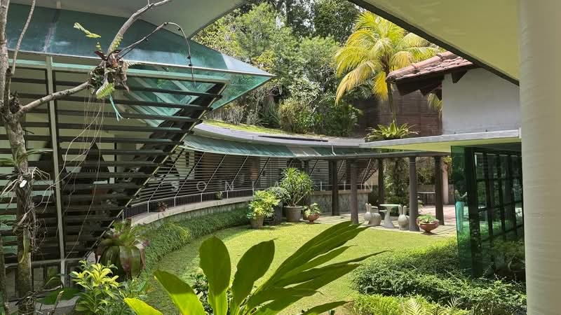 Cheap GCB Selling below Bank Value at Brizay Park, Brizay Park, Old Holland Road, Wilby Road, 8 Bedrooms, 9,000 sqft, Good Class Bungalow For Sale, by Sonia Lin, 500166898 - Exterior - PropertyGuru.com.sg