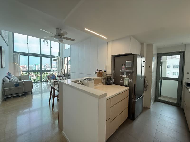 Tanamera Crest, 6 Pari Dedap Walk, 4 Bedrooms, 2,013 sqft, Condominium For Sale, by Kavin Kuah, 500166904 - Living Room - PropertyGuru.com.sg