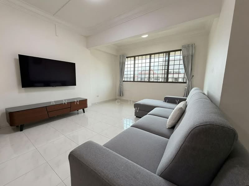 880 Woodlands Street 82, 880 Woodlands Street 82, 4 Bedrooms, 1,323 sqft, HDB Flat For Sale, by Annie Cheovys Tiew, 500166911 - Living Room - PropertyGuru.com.sg