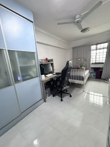 880 Woodlands Street 82, 880 Woodlands Street 82, 4 Bedrooms, 1,323 sqft, HDB Flat For Sale, by Annie Cheovys Tiew, 500166911 - Bedroom - PropertyGuru.com.sg