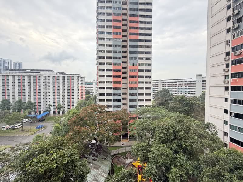 337 Clementi Avenue 2, 337 Clementi Avenue 2, Room Rental, 200 sqft, HDB Flat For Rent, by Jaden Shi 石英才, 500166912 - Exterior - PropertyGuru.com.sg