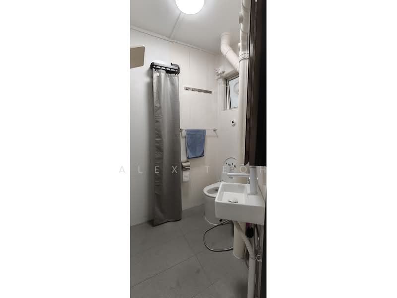 431 Clementi Avenue 3, 431 Clementi Avenue 3, Room Rental, 100 sqft, HDB Flat For Rent, by Alex Teoh, 500166913 - Bathroom - PropertyGuru.com.sg