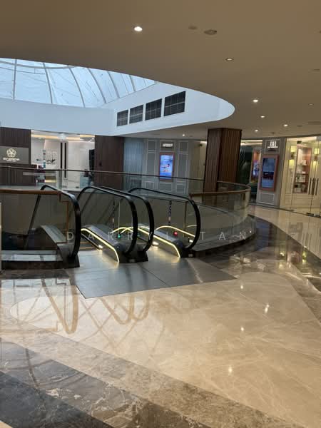 Palais Renaissance, 390 Orchard Road, 1,410 sqft, Mall Shop For Rent, by Darryl Tan, 500166914 - Interior - CommercialGuru.com.sg