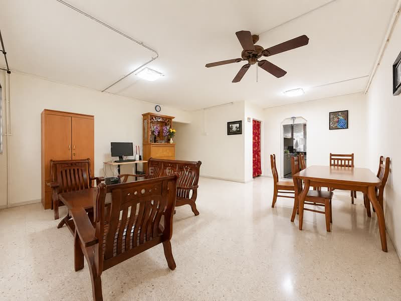 160 Woodlands Street 13, 160 Woodlands Street 13, 3 Bedrooms, 1,109 sqft, HDB Flat For Sale, by Kleeve Lim, 500166916 - Living Room - PropertyGuru.com.sg