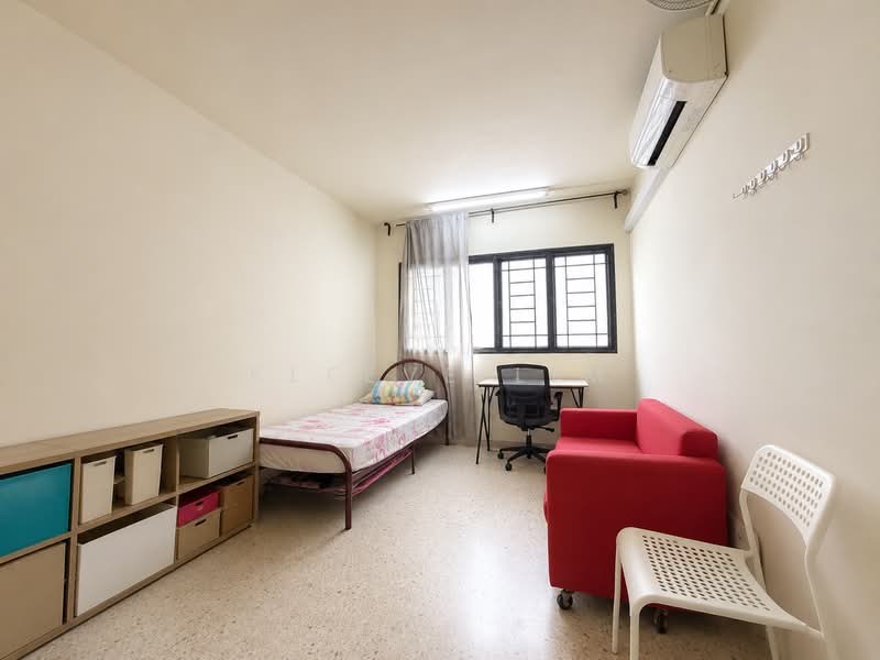 160 Woodlands Street 13, 160 Woodlands Street 13, 3 Bedrooms, 1,109 sqft, HDB Flat For Sale, by Kleeve Lim, 500166916 - Bedroom - PropertyGuru.com.sg