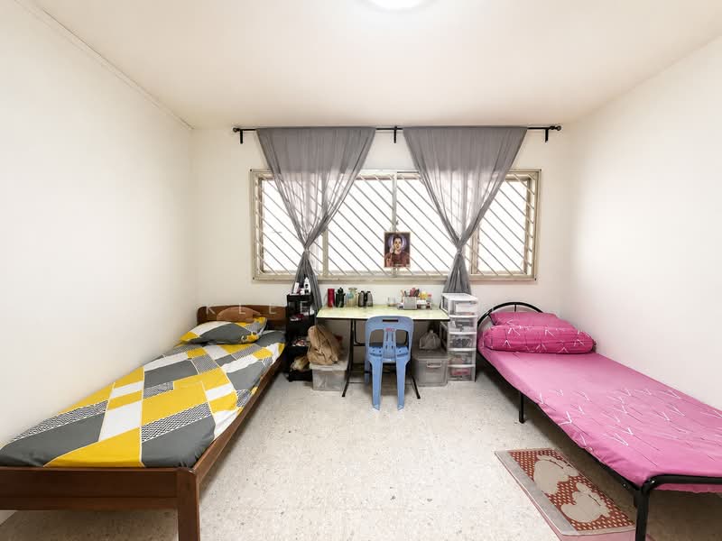 160 Woodlands Street 13, 160 Woodlands Street 13, 3 Bedrooms, 1,109 sqft, HDB Flat For Sale, by Kleeve Lim, 500166916 - Bedroom - PropertyGuru.com.sg