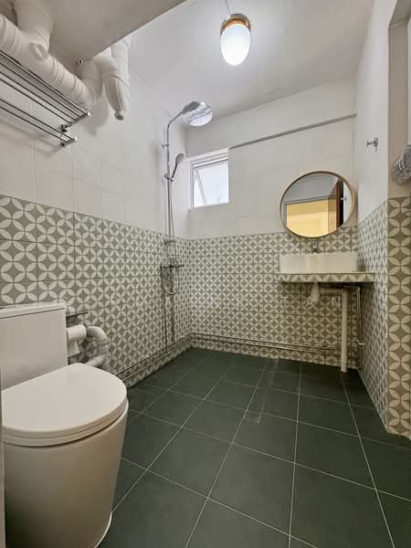 105 Spottiswoode Park Road, 105 Spottiswoode Park Road, 3 Bedrooms, 1,270 sqft, Apartment For Rent, by Germaine Tan, 500166951 - Bathroom - PropertyGuru.com.sg