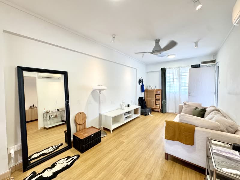 306 Shunfu Road, 306 Shunfu Road, 2 Bedrooms, 721 sqft, HDB Flat For Rent, by Josaphin Toh, 500166953 - Living Room - PropertyGuru.com.sg