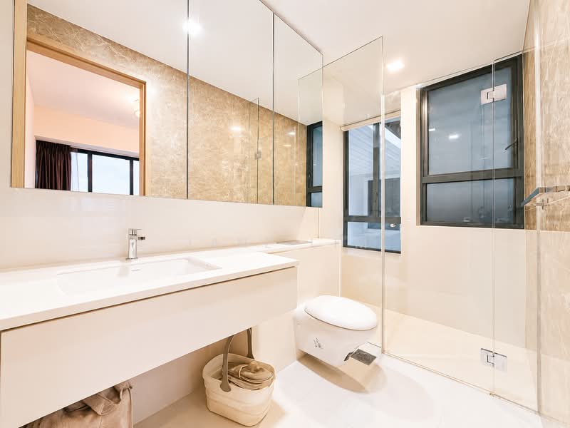 d'Leedon (Former Farrer Court), 9 Leedon Heights, 2 Bedrooms, 1,076 sqft, Condominium For Sale, by Jane Lim, 500166964 - Master Bathroom - PropertyGuru.com.sg