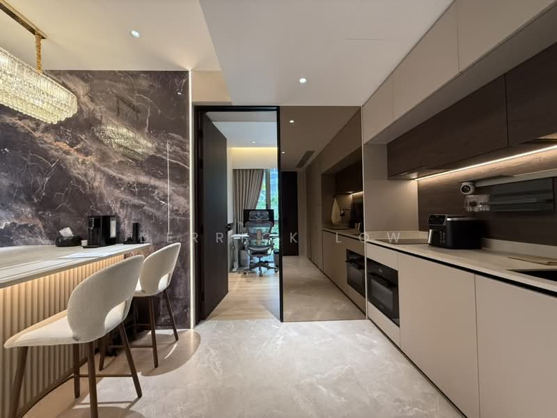 The Reef at King's Dock, 20 Harbourfront Avenue, 2 Bedrooms, 689 sqft, Condominium For Sale, by Derrick Low, 500166969 - Kitchen - PropertyGuru.com.sg