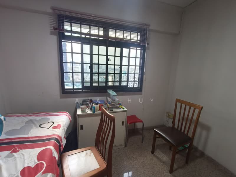 62 Lorong 4 Toa Payoh, 62 Lorong 4 Toa Payoh, Room Rental, 200 sqft, HDB Flat For Rent, by Alan Huy, 500166970 - Bedroom - PropertyGuru.com.sg