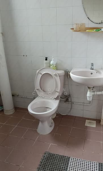 472 Choa Chu Kang Avenue 3, 472 Choa Chu Kang Avenue 3, Room Rental, 100 sqft, HDB Flat For Rent, by Aiden Chong, 500166982 - Bathroom - PropertyGuru.com.sg