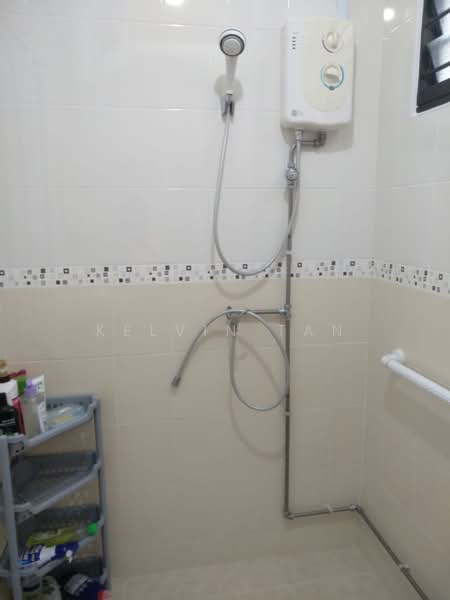 131 Bishan Street 12, 131 Bishan Street 12, Room Rental, 150 sqft, HDB Flat For Rent, by Kelvin Tan, 500166986 - Bathroom - PropertyGuru.com.sg