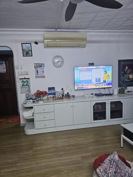 616 Hougang Avenue 8, 616 Hougang Avenue 8, Room Rental, 120 sqft, HDB Flat For Rent, by Kek Sek TAY, 500166987 - Living Room - PropertyGuru.com.sg