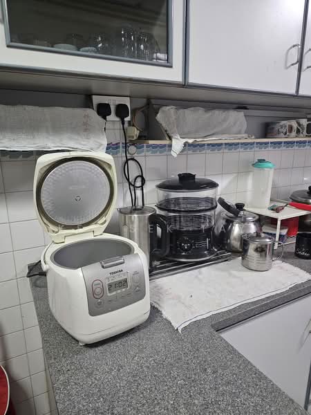 616 Hougang Avenue 8, 616 Hougang Avenue 8, Room Rental, 120 sqft, HDB Flat For Rent, by Kek Sek TAY, 500166999 - Kitchen - PropertyGuru.com.sg