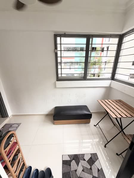 327 Bukit Batok Street 33, 327 Bukit Batok Street 33, 3 Bedrooms, 958 sqft, HDB Flat For Sale, by Fariss Haiqel, 500167003 - Balcony - PropertyGuru.com.sg