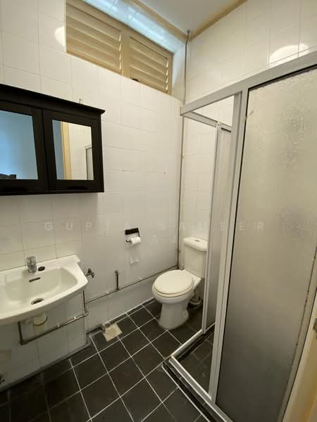 Townerville, 99 McNair Road, 4 Bedrooms, 2,918 sqft, Conservation House For Rent, by Gupta Sameer Raj, 500167007 - Bathroom - PropertyGuru.com.sg