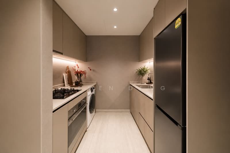 *Star Buy *Cheap Entry Price *Strong Long-term Potential, , 2 Bedrooms, 689 sqft, Condominium For Sale, by Steven Deng, 500167015 - Kitchen - PropertyGuru.com.sg