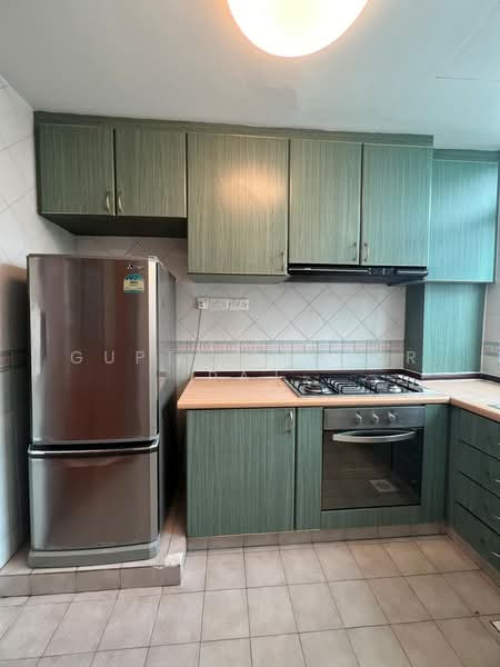 Gold Palm Mansions, 139 Lorong K Telok Kurau, 2 Bedrooms, 1,033 sqft, Apartment For Rent, by Gupta Sameer Raj, 500167017 - Kitchen - PropertyGuru.com.sg